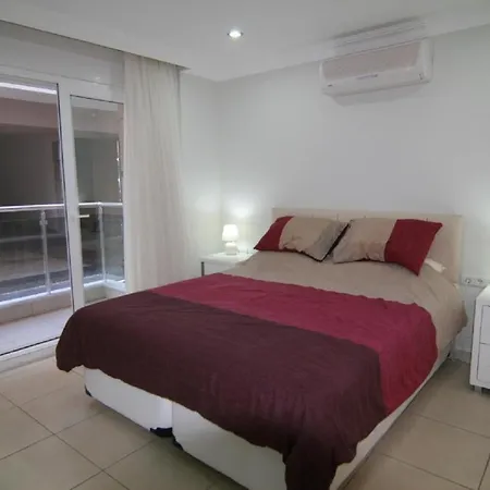 Tropicana G 2, 3 Bed Ground Floor On Corner Position In A 5 Star Community 펜션 시데